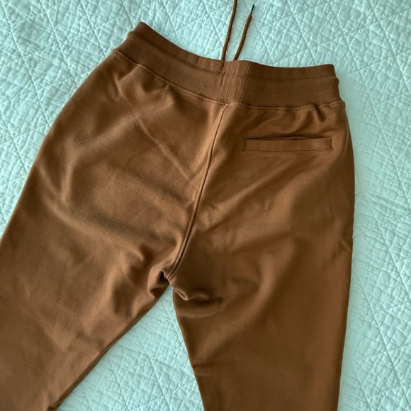 Chicago Based SUCCEZZ - Brown Hoodie and Joggers Set - Picture 14 of 15